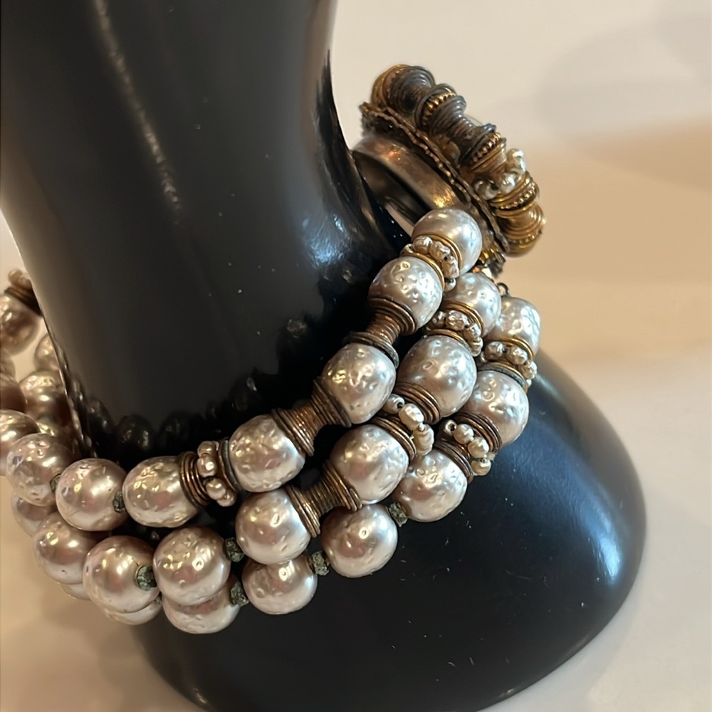 Miriam Haskell Signed Vintage Silver tone Faux Baroque Pearl Bracelet. - Picture 6 of 16